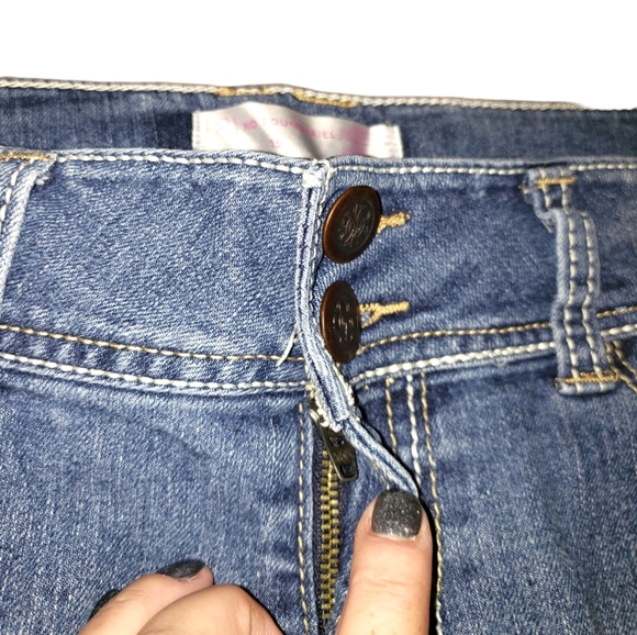 NB Cuffed Shorts - Picture 6 of 7